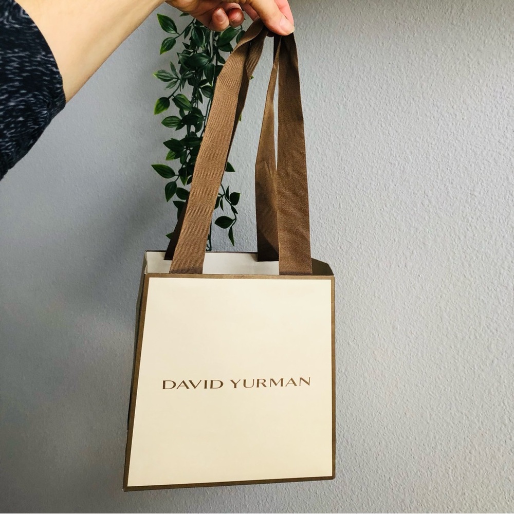 David Yurman Cream and Black Shopping Gift Bag - Picture 8 of 9